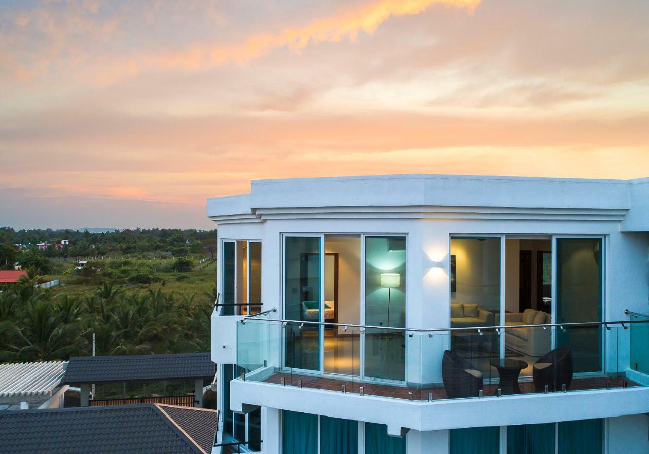 Casamia Oceanfront Condos Нилавели Экстерьер фото