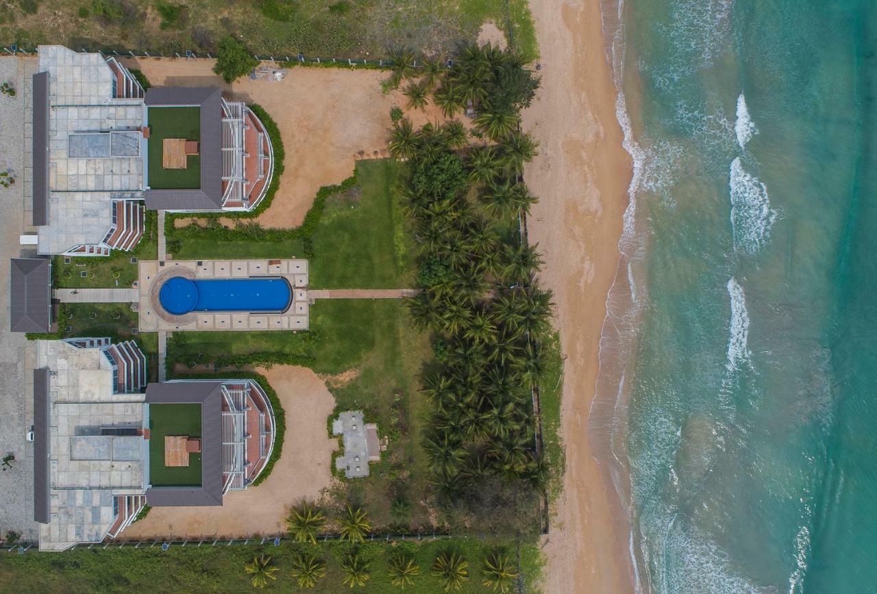 Casamia Oceanfront Condos Нилавели Экстерьер фото